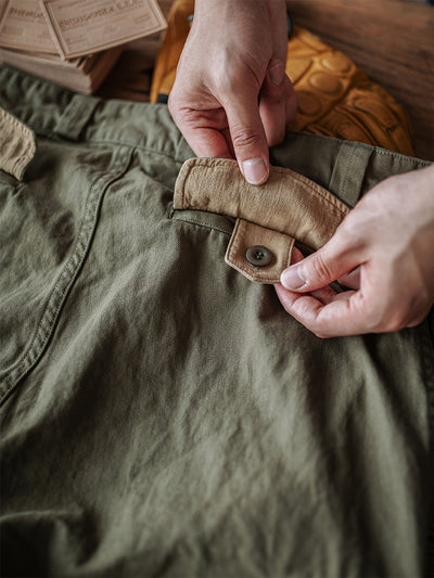 Reproduction du pantalon en sergé à chevrons M-47 de l'armée française 