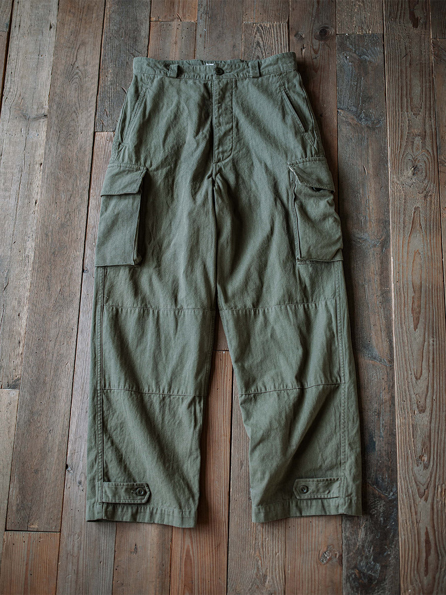 Reproduction du pantalon en sergé à chevrons M-47 de l'armée française 