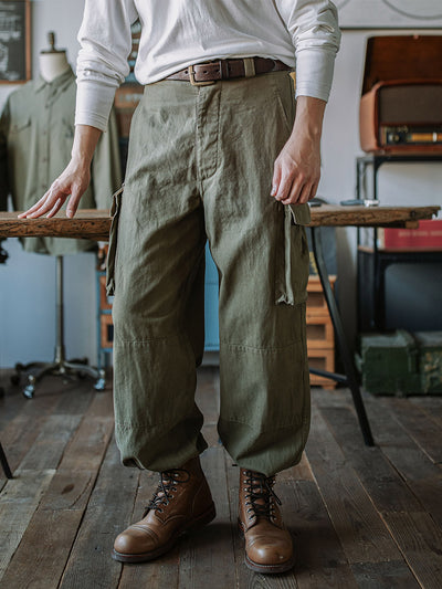 Reproduction du pantalon en sergé à chevrons M-47 de l'armée française 