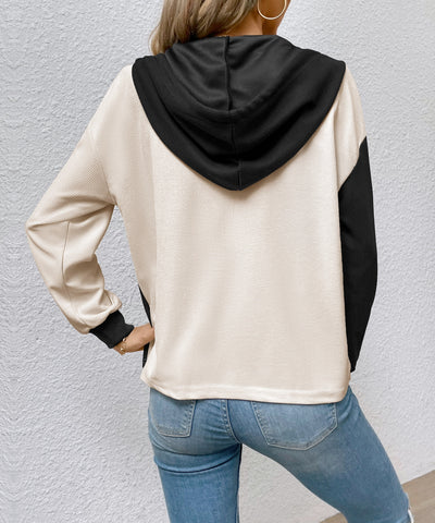 Haut à capuche en tricot gaufré à blocs de couleurs pour femme