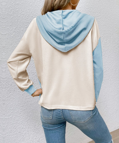 Haut à capuche en tricot gaufré à blocs de couleurs pour femme