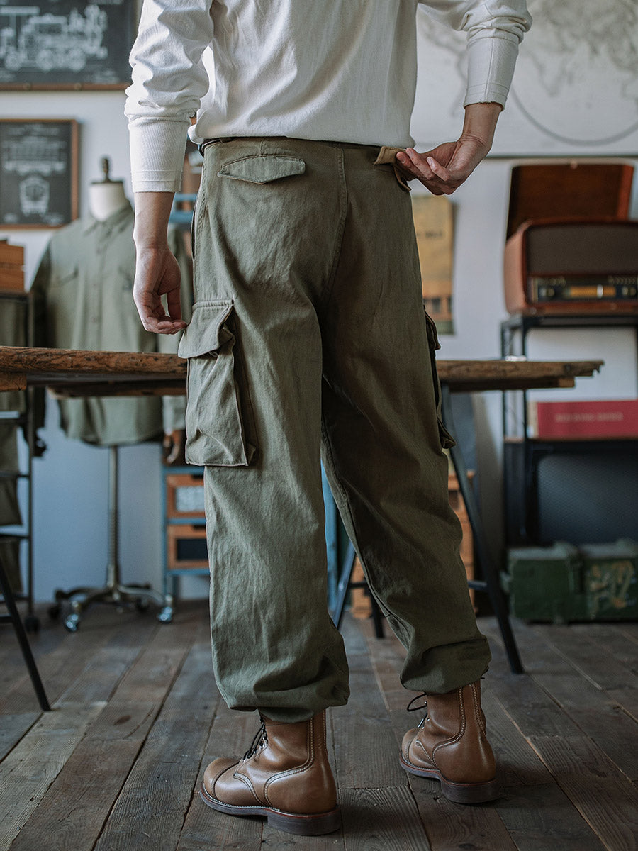 Reproduction du pantalon en sergé à chevrons M-47 de l'armée française 