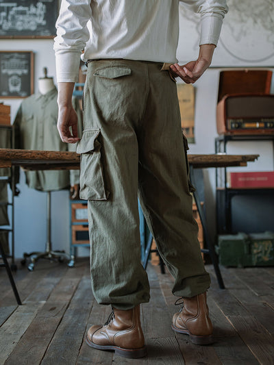 Reproduction du pantalon en sergé à chevrons M-47 de l'armée française 